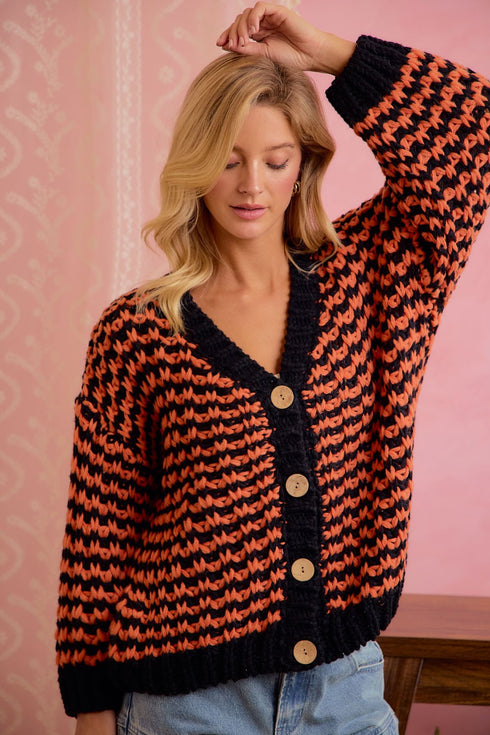 CHUNKY KNIT BUTTON CARDIGAN