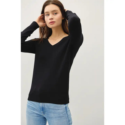 CLASSIC PULLOVER SWEATER