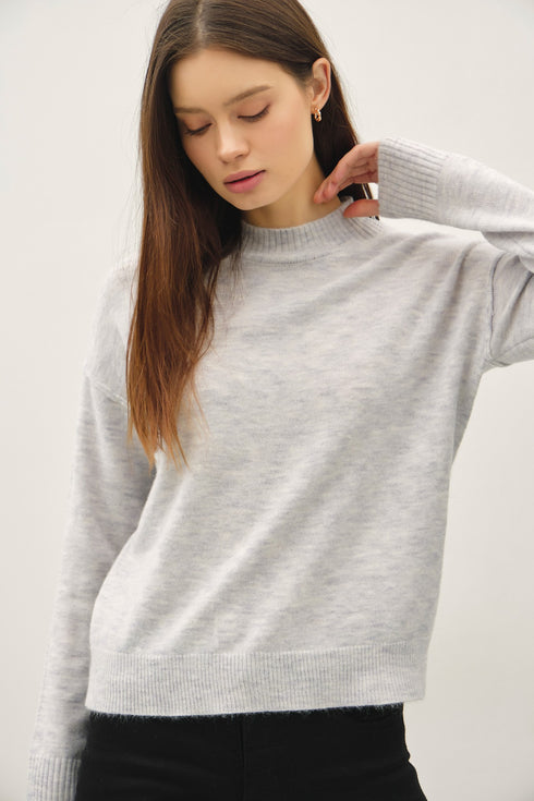 HIGH NECK PULLOVER SWEATER