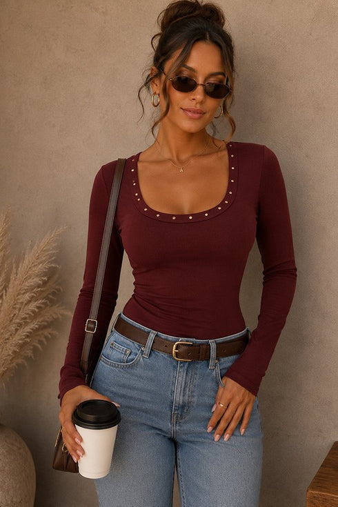 ACCENT STUDDED TOP