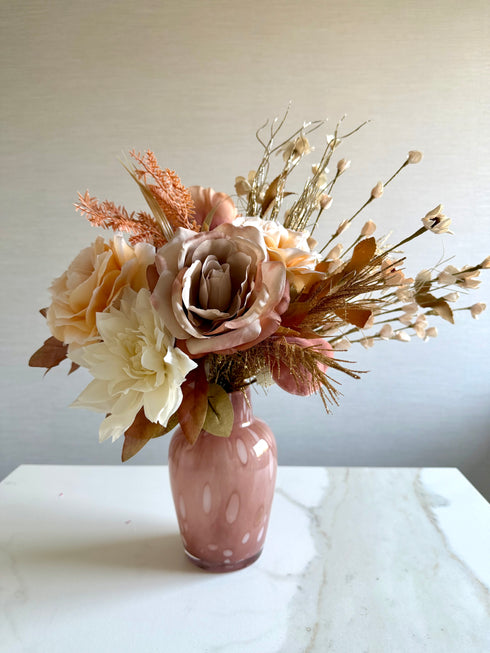 HOLIDAY FLORALS