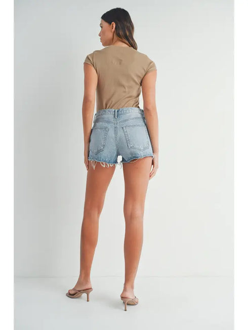 LIGHT DENIM RELAXED SHORT