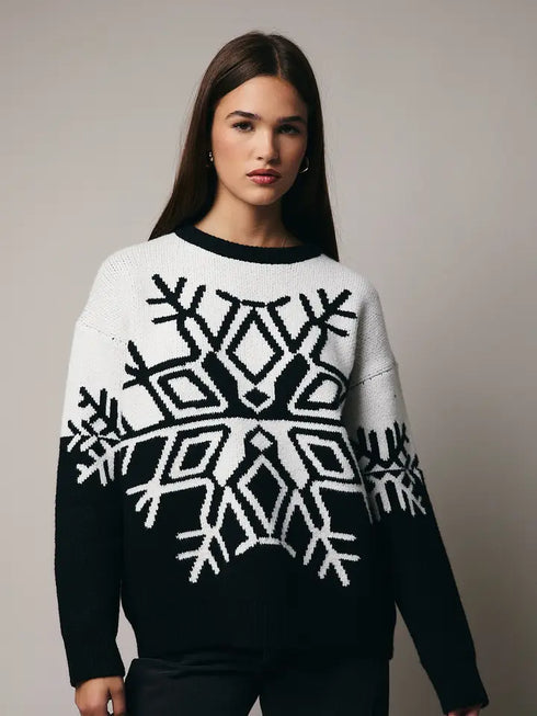 SNOW FLAKE SWEATER
