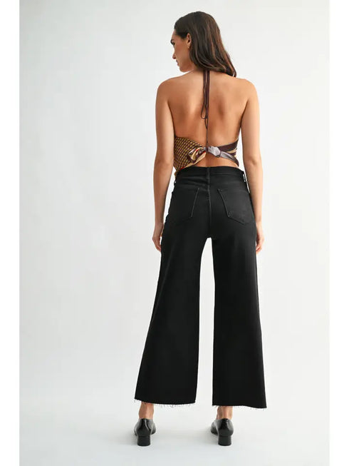 HIGH RISE SCISSOR CUT BLACK DENIM