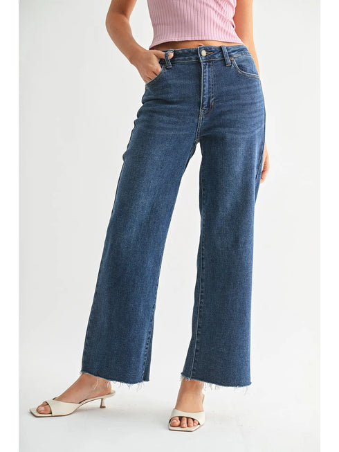 SLIM SCISSOR CUT WIDE LEG