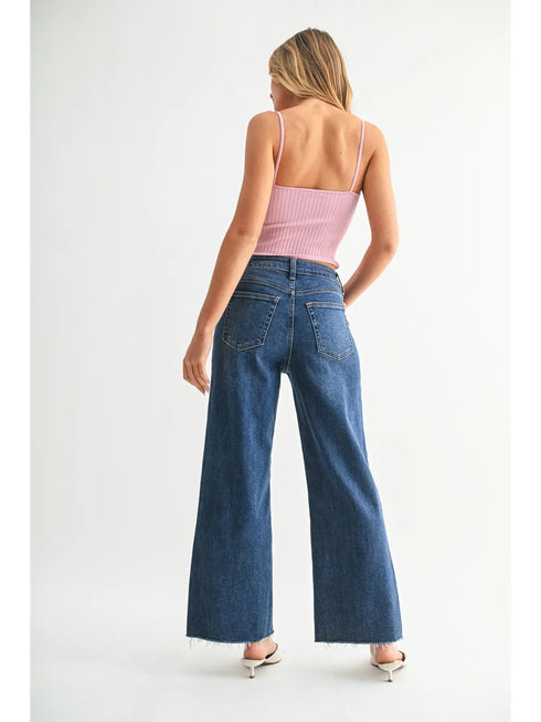 SLIM SCISSOR CUT WIDE LEG