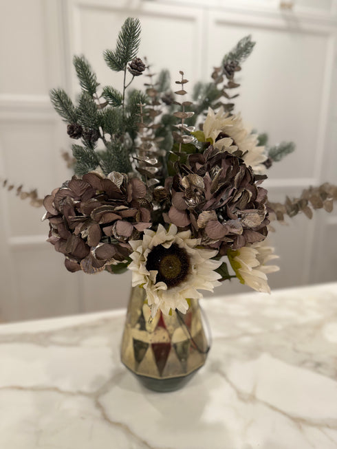 HOLIDAY FLORALS