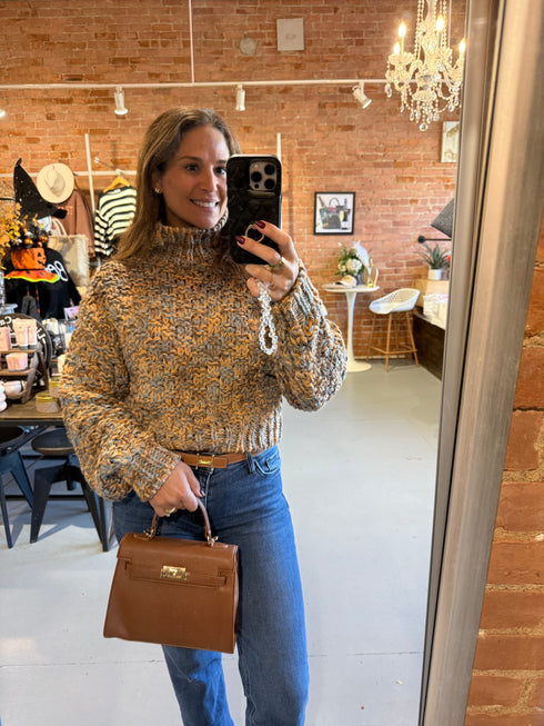 CHUNKY KNIT SWEATER