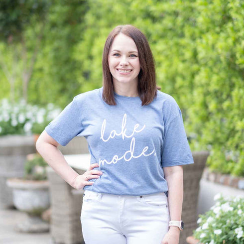 LAKE MODE TEE